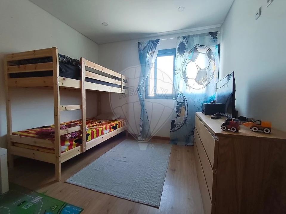 Apartamento T2 para Venda em Fânzeres e São Pedro da Cova Foto 12
