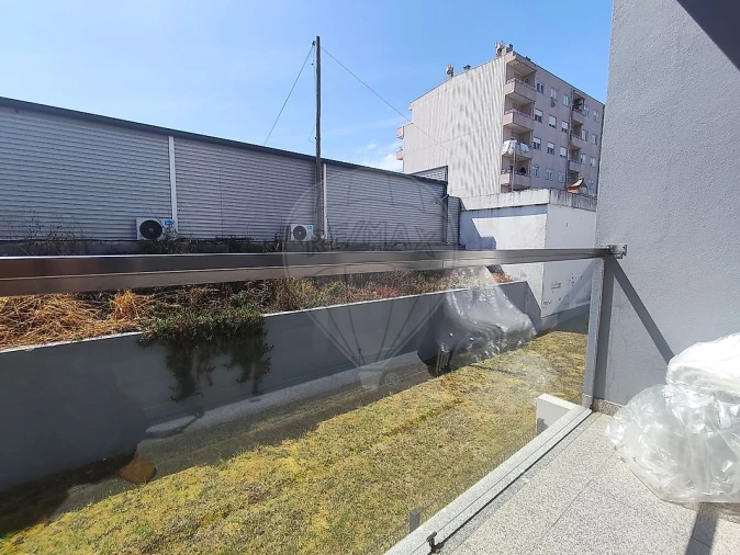 Apartamento T2 para Venda em Fânzeres e São Pedro da Cova Foto 18