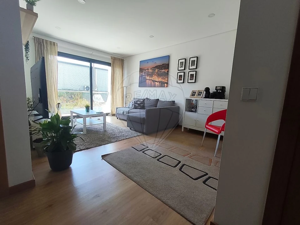 Apartamento T2 para Venda em Fânzeres e São Pedro da Cova Foto 7