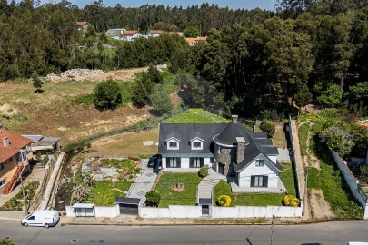 Moradia T4 para Venda em Anta e Guetim