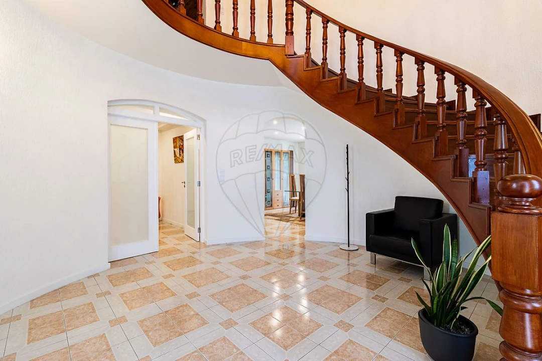 Moradia T4 para Venda em Anta e Guetim Foto 5