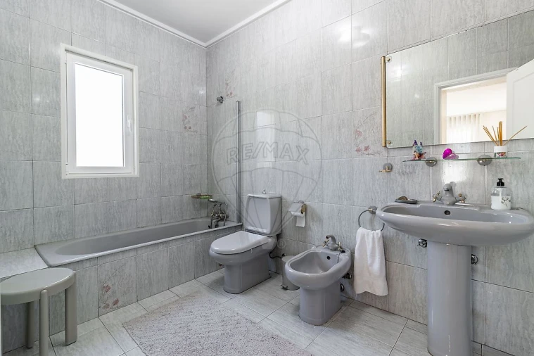 Moradia T4 para Venda em Anta e Guetim Foto 25