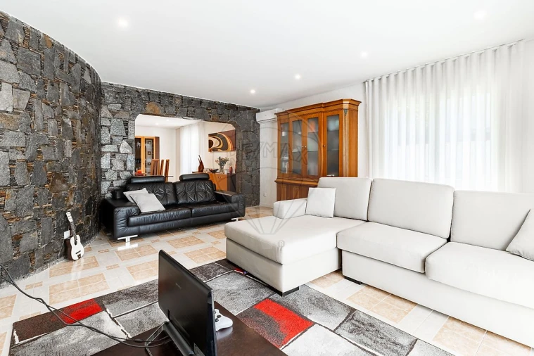 Moradia T4 para Venda em Anta e Guetim Foto 8