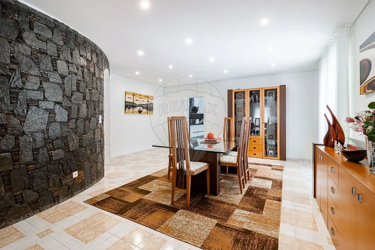 Moradia T4 para Venda em Anta e Guetim Foto 12