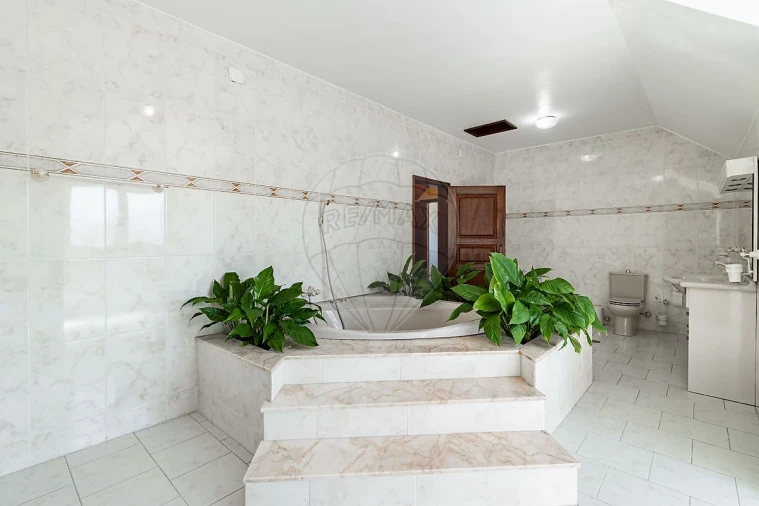 Moradia T4 para Venda em Anta e Guetim Foto 35