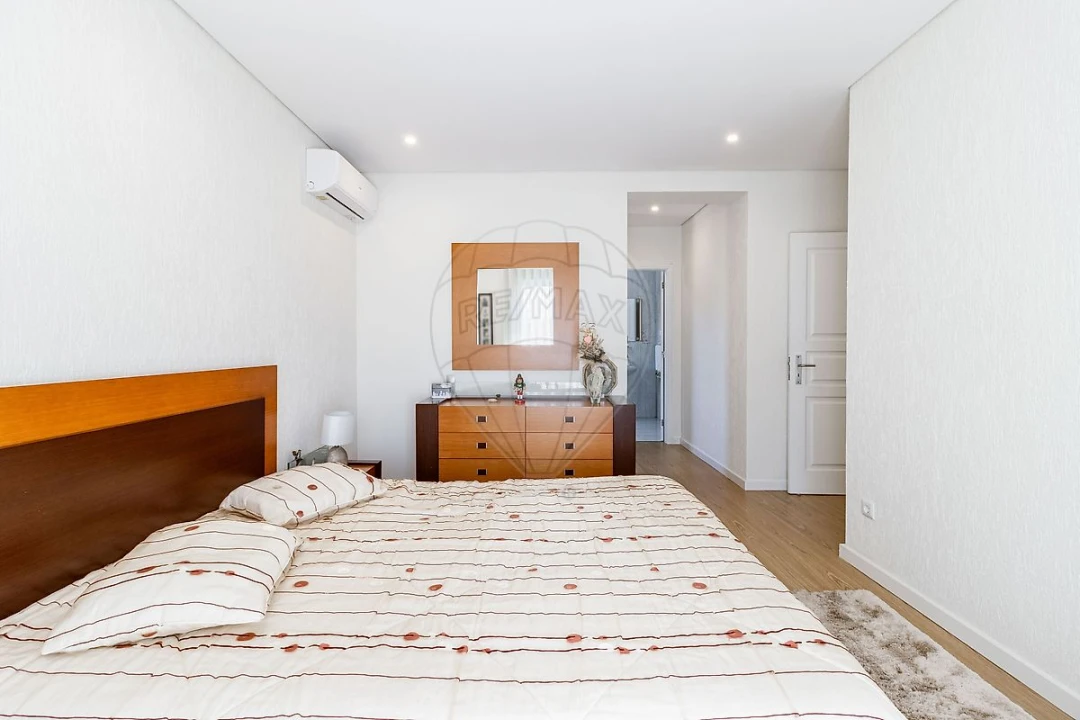 Moradia T4 para Venda em Anta e Guetim Foto 22