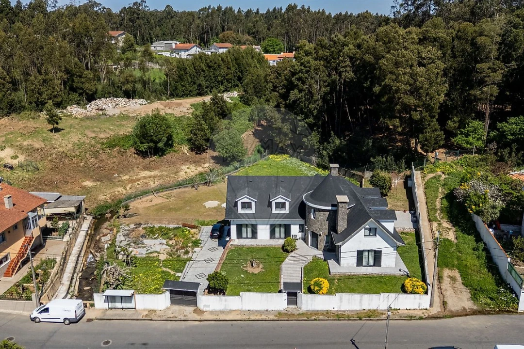 Moradia T4 para Venda em Anta e Guetim Foto 2