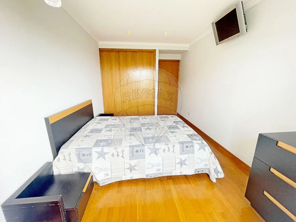 Apartamento T2 para Arrendamento em São Felix da Marinha Foto 10
