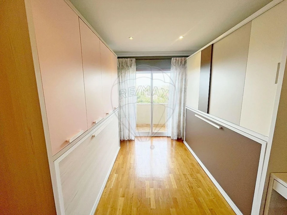 Apartamento T2 para Arrendamento em São Felix da Marinha Foto 9