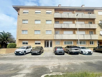 Apartamento T2 para Arrendamento em São Felix da Marinha