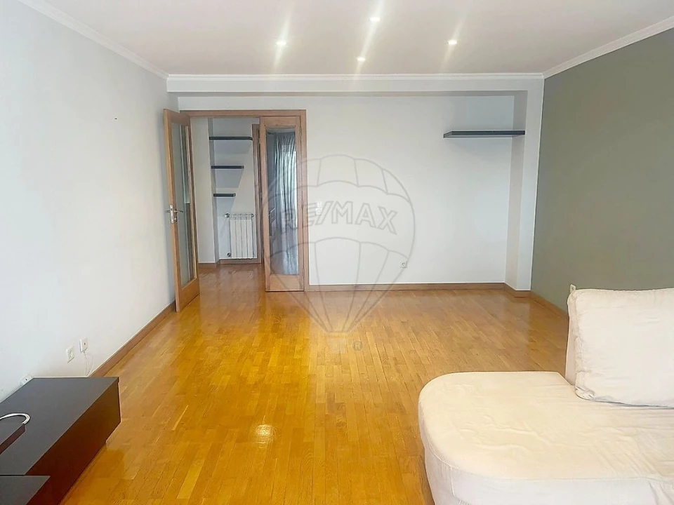 Apartamento T2 para Arrendamento em São Felix da Marinha Foto 1