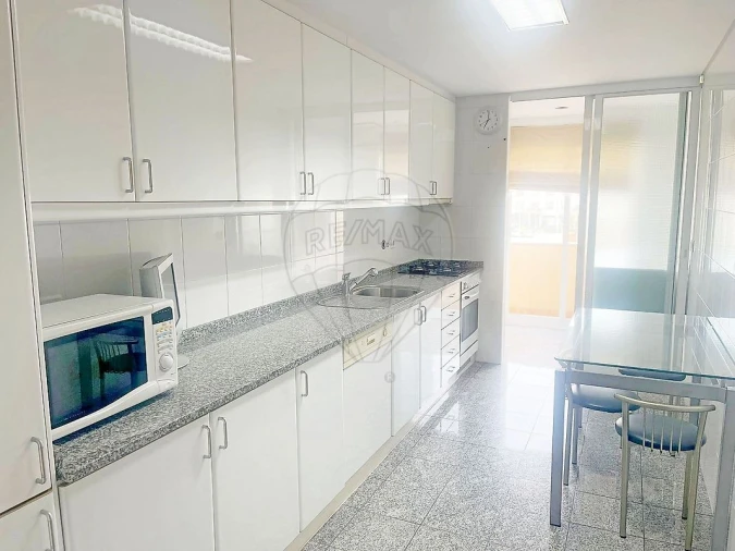 Apartamento T2 para Arrendamento em São Felix da Marinha Foto 2