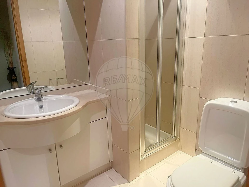 Apartamento T2 para Arrendamento em São Felix da Marinha Foto 9