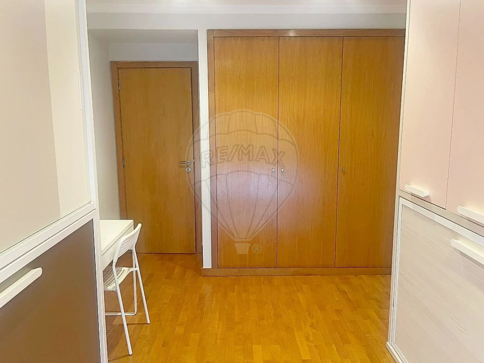 Apartamento T2 para Arrendamento em São Felix da Marinha Foto 6