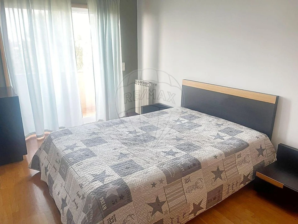 Apartamento T2 para Arrendamento em São Felix da Marinha Foto 13