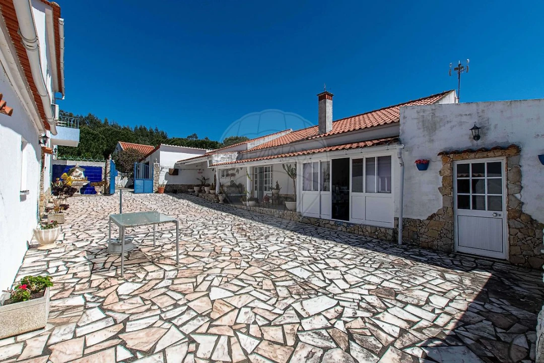 Moradia T6 para Venda em Alcoentre Foto 12