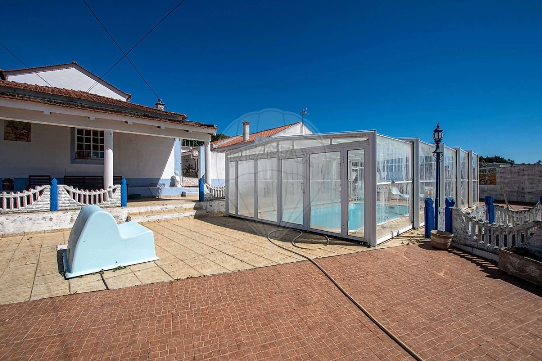 Moradia T6 para Venda em Alcoentre Foto 8