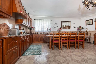 Moradia T6 para Venda em Alcoentre