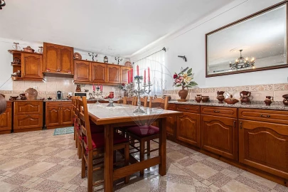 Moradia T6 para Venda em Alcoentre