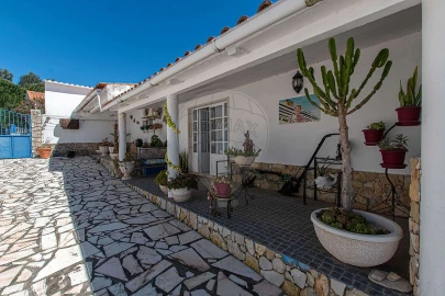 Moradia T6 para Venda em Alcoentre