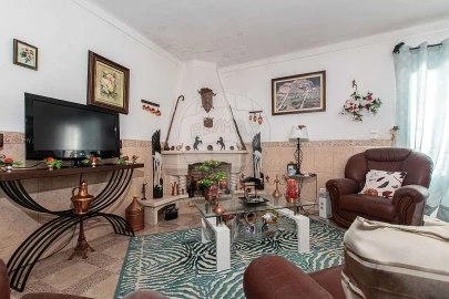 Moradia T6 para Venda em Alcoentre