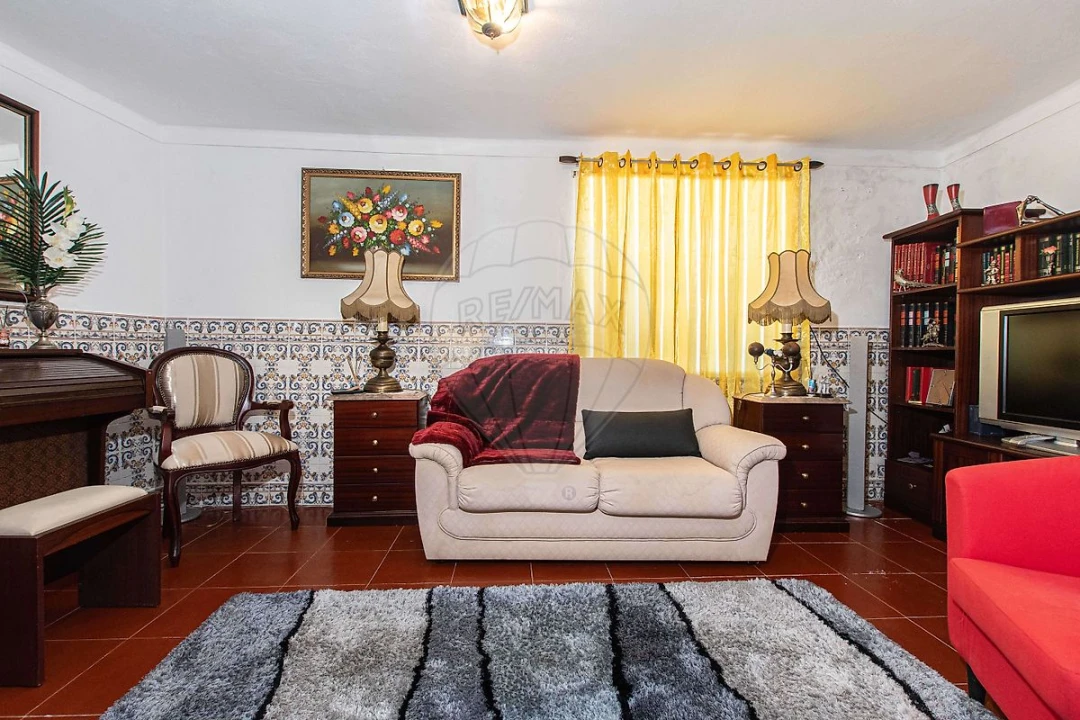 Moradia T6 para Venda em Alcoentre Foto 47