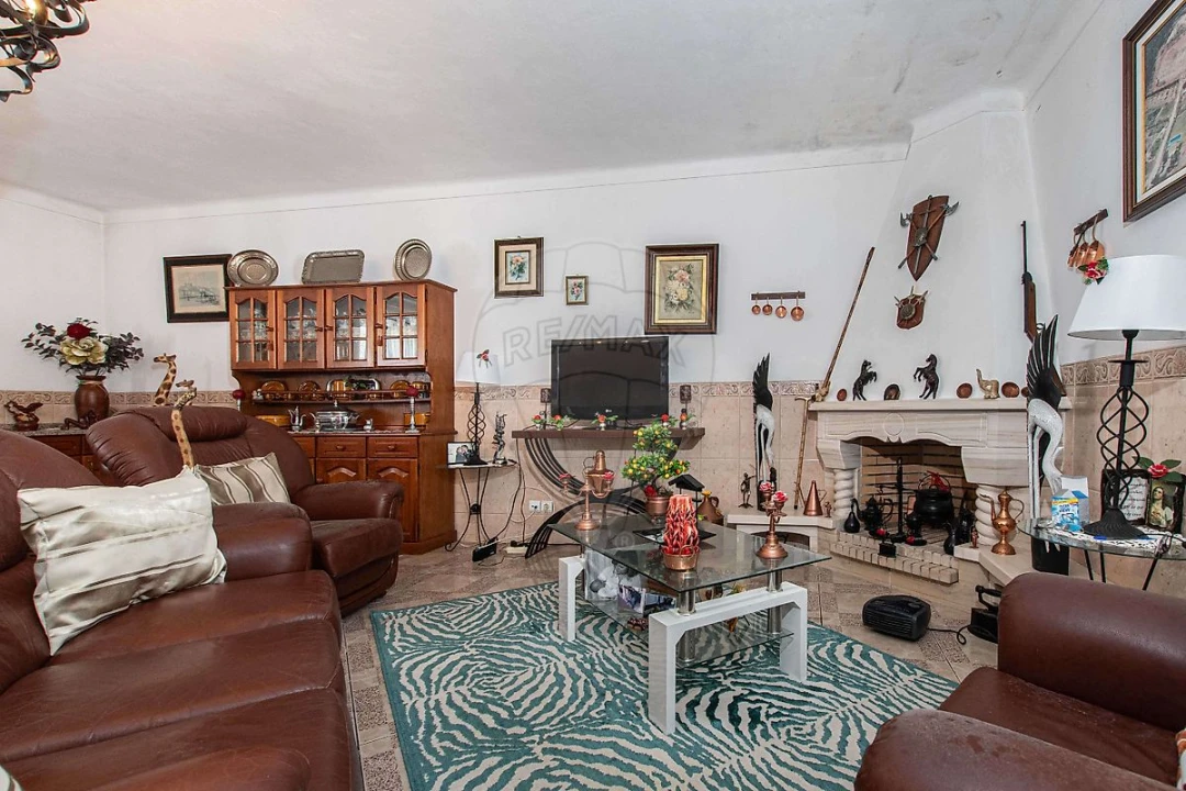 Moradia T6 para Venda em Alcoentre Foto 27