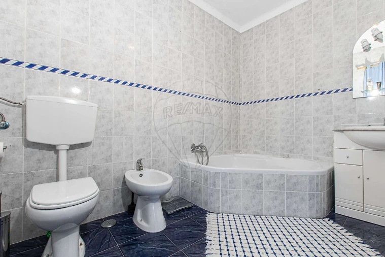 Moradia T6 para Venda em Alcoentre Foto 36