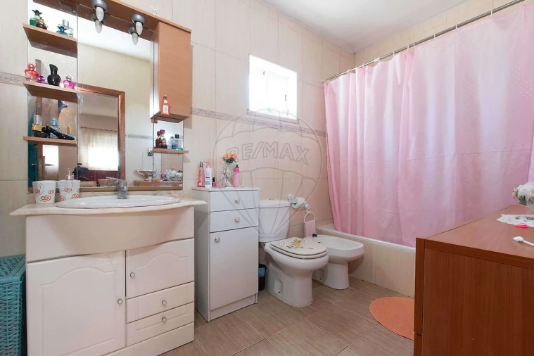 Moradia T6 para Venda em Alcoentre Foto 15