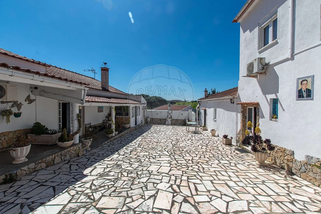 Moradia T6 para Venda em Alcoentre Foto 18