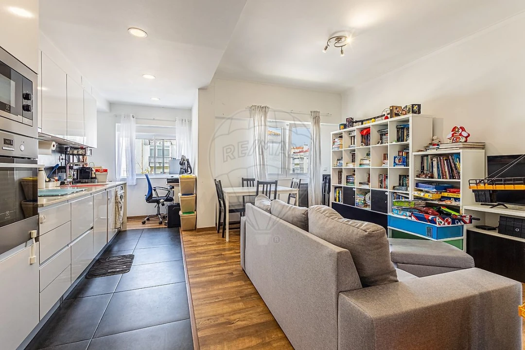 Apartamento T2 para Venda em Odivelas Foto 7