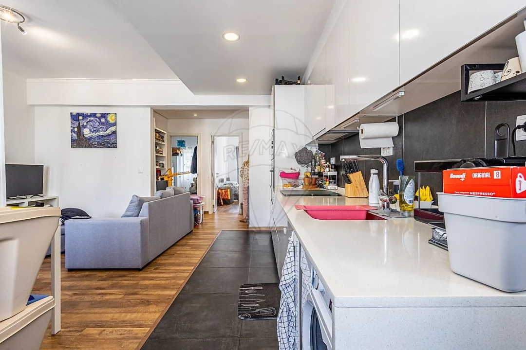 Apartamento T2 para Venda em Odivelas Foto 15