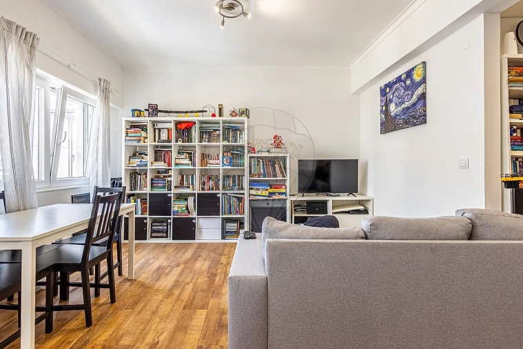 Apartamento T2 para Venda em Odivelas Foto 11