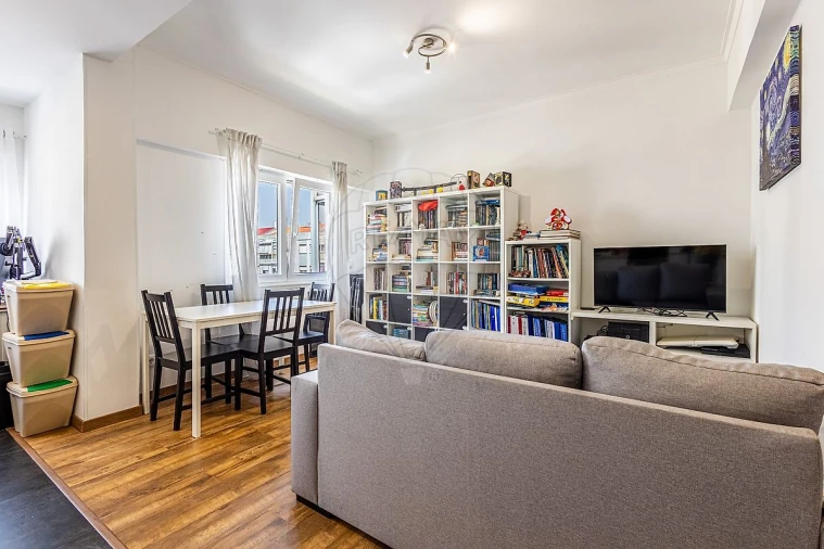 Apartamento T2 para Venda em Odivelas Foto 10