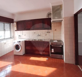 Apartamento T1 para Arrendamento em Mina de Água