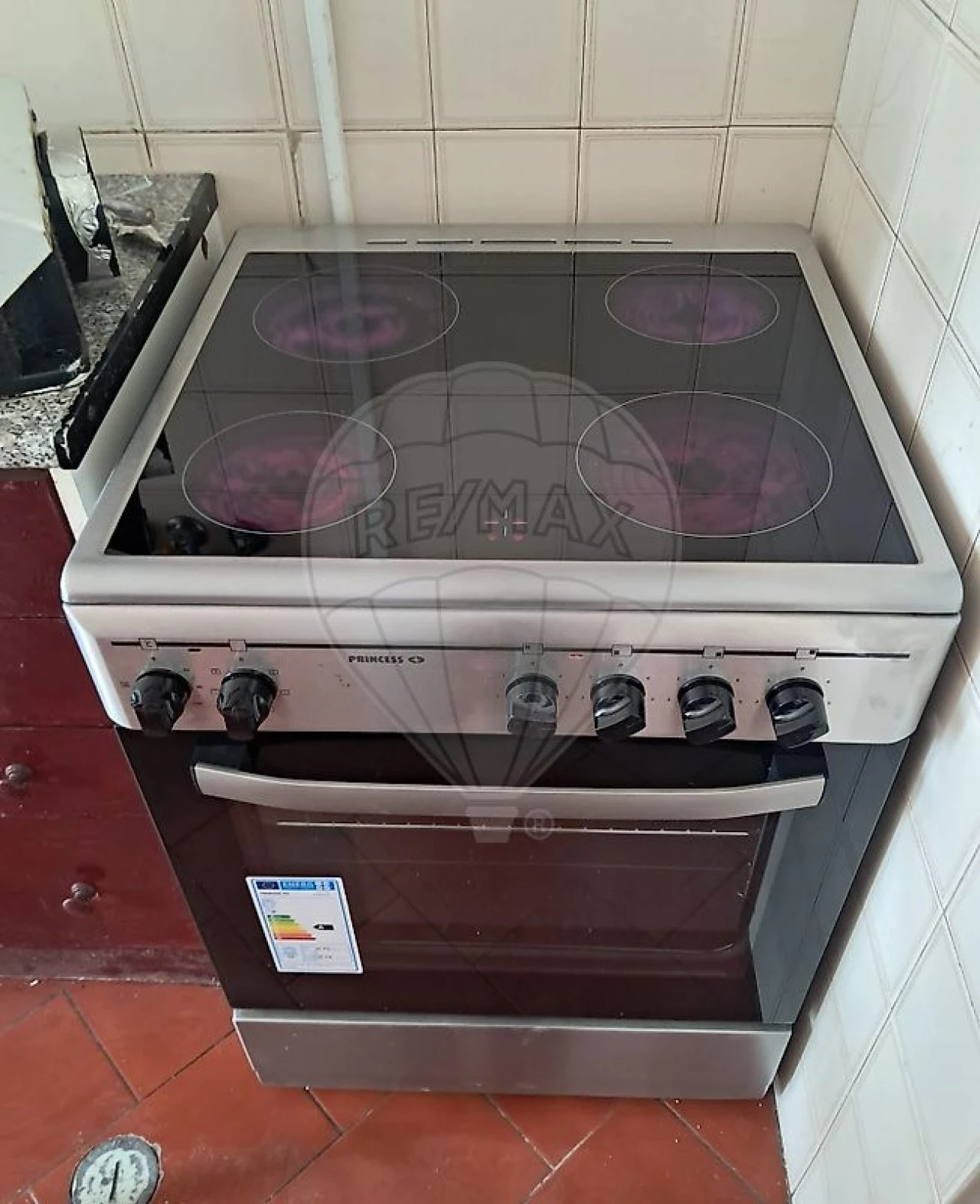 Apartamento T1 para Arrendamento em Mina de Água Foto 7