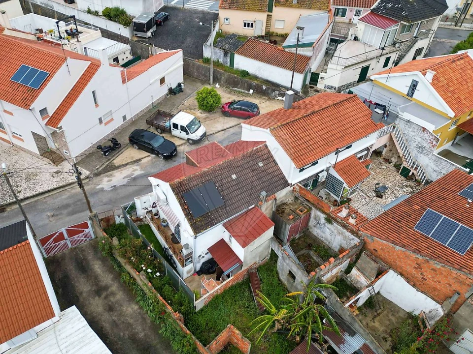 Moradia T2 para Venda em Alcoentre Foto 5