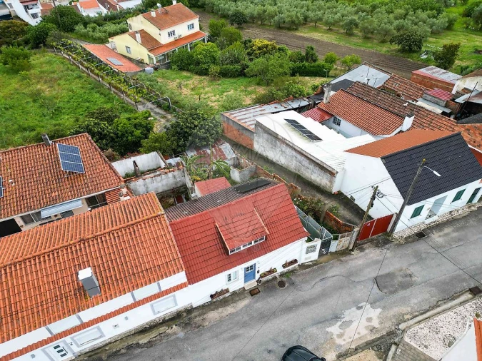 Moradia T2 para Venda em Alcoentre Foto 3