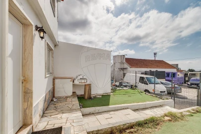 Moradia T4 para Venda em Malveira e São Miguel de Alcainça