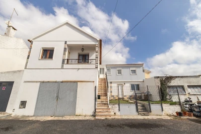 Moradia T4 para Venda em Malveira e São Miguel de Alcainça