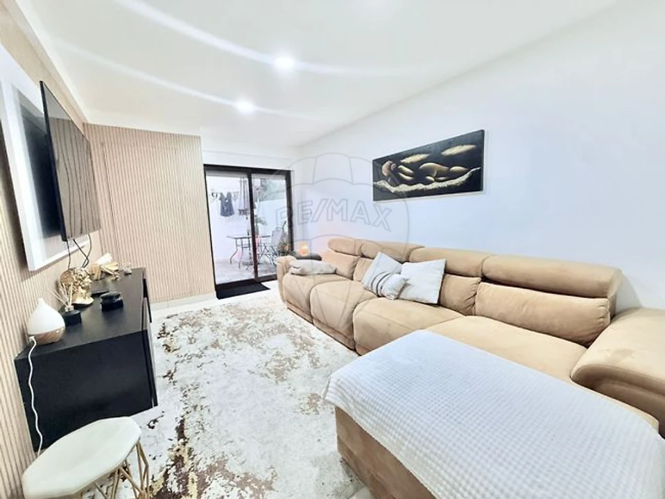 Apartamento T2 para Venda em Encosta do Sol Foto 1