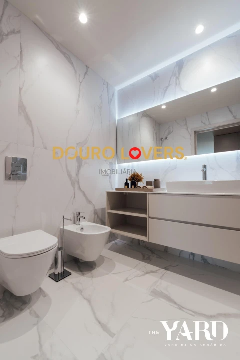 Apartamento T4 para Venda em Santa Marinha e São Pedro da Afurada