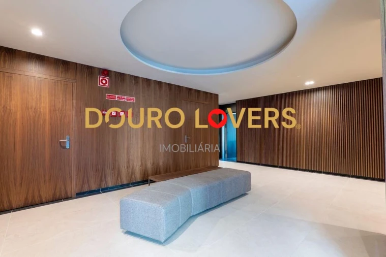 Apartamento T4 para Venda em Santa Marinha e São Pedro da Afurada Foto 19