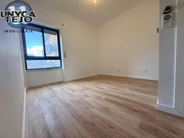 Apartamento T3 para Venda em Laranjeiro e Feijó