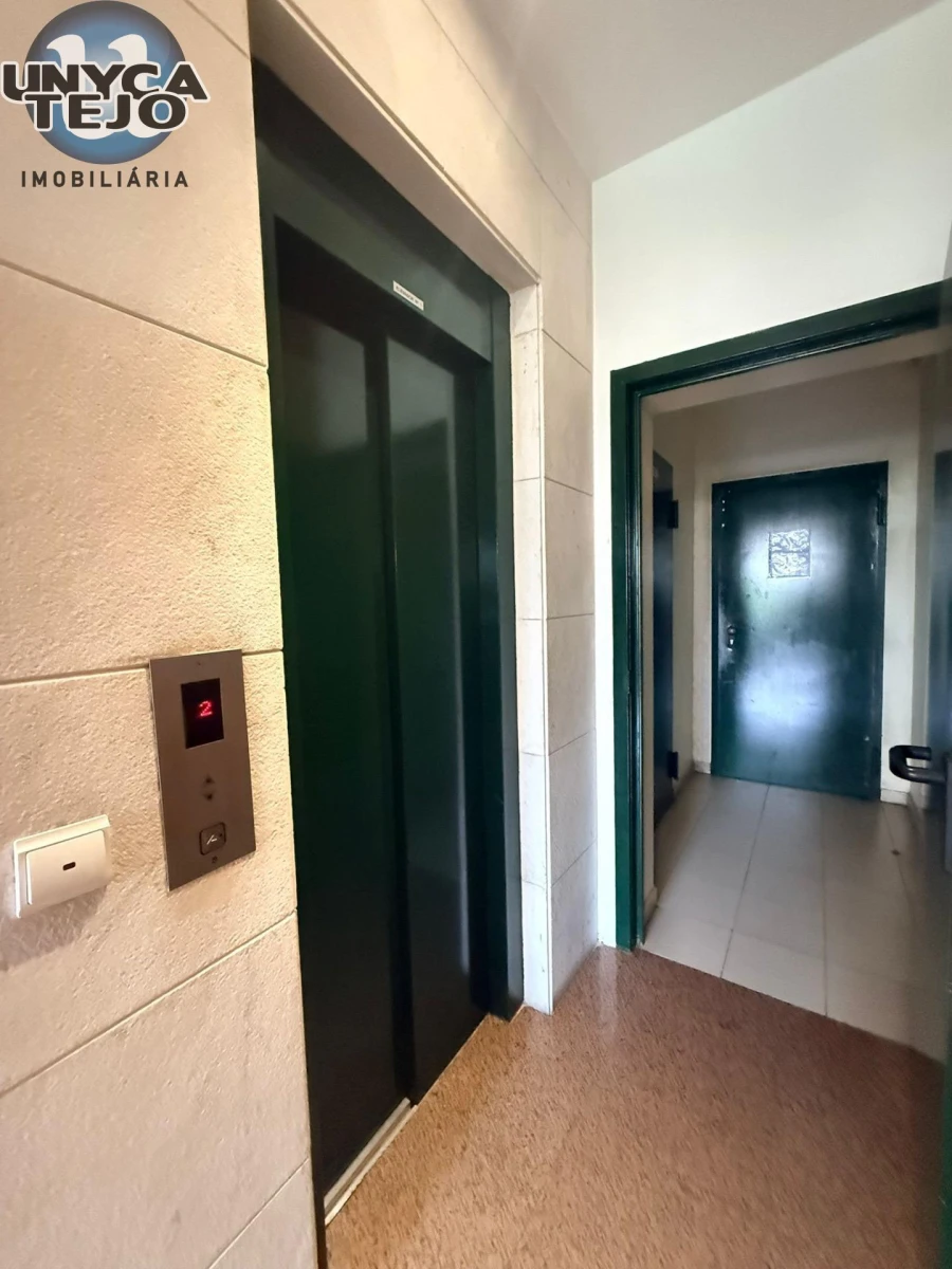 Apartamento T3 para Venda em Laranjeiro e Feijó Foto 25