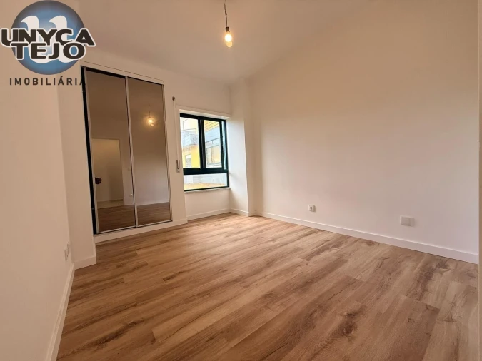 Apartamento T3 para Venda em Laranjeiro e Feijó Foto 9