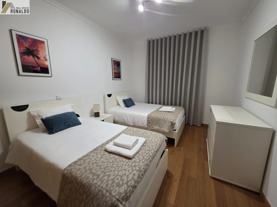 Apartamento T2 para Venda em Caniço Foto 12