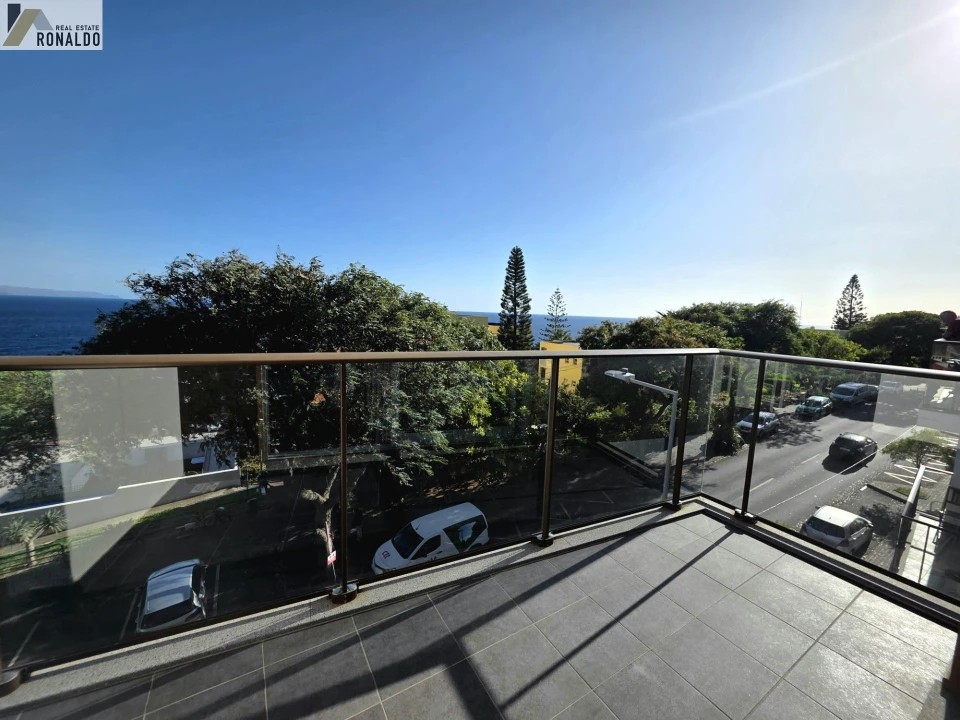 Apartamento T2 para Venda em Caniço Foto 18