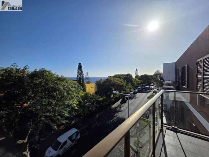 Apartamento T2 para Venda em Caniço Foto 16