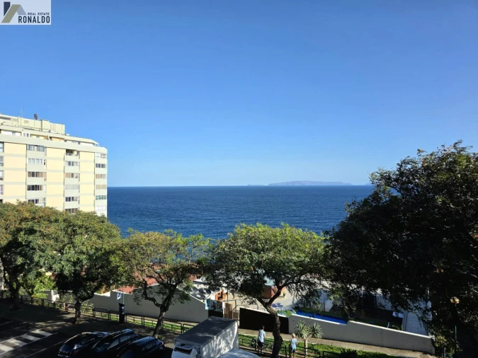 Apartamento T2 para Venda em Caniço Foto 17